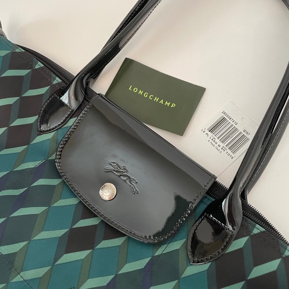 Longchamp Green and Black Tote with Foldable Design - Picture 4 of 14